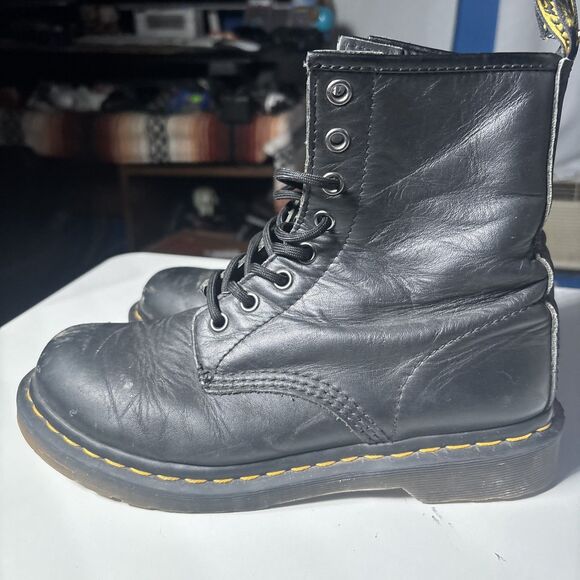 Dr Martens Doc 1460 Pascal Combat Boots Womens Size 7 US Black Flaws See Pics - Picture 6 of 15